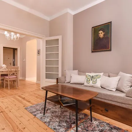 Chez Marie - Cozy One-bedroom With Balcony By Flat Mаnager * Софія